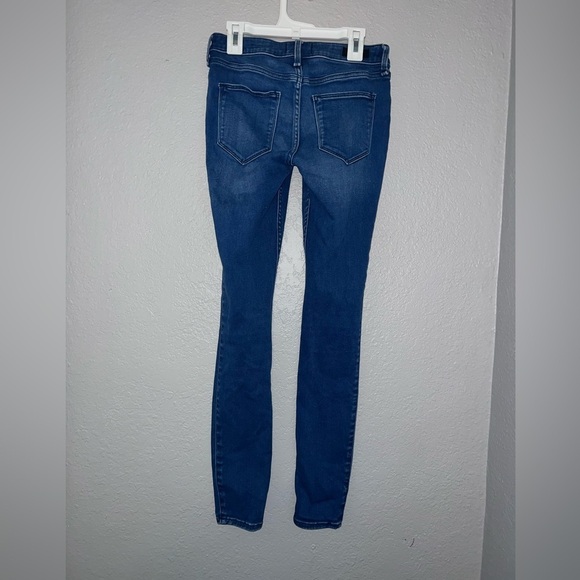 Abercrombie & Fitch Women Harper Low Rise Jean Legging - Picture 3 of 6